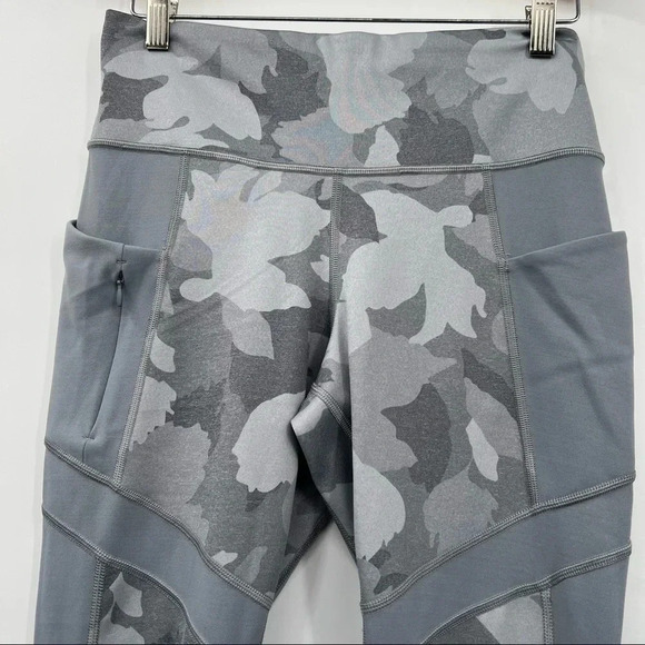 ATHLETA All In Gray 7/8 Camo Athletic Workout Leggings Size S - Picture 5 of 15